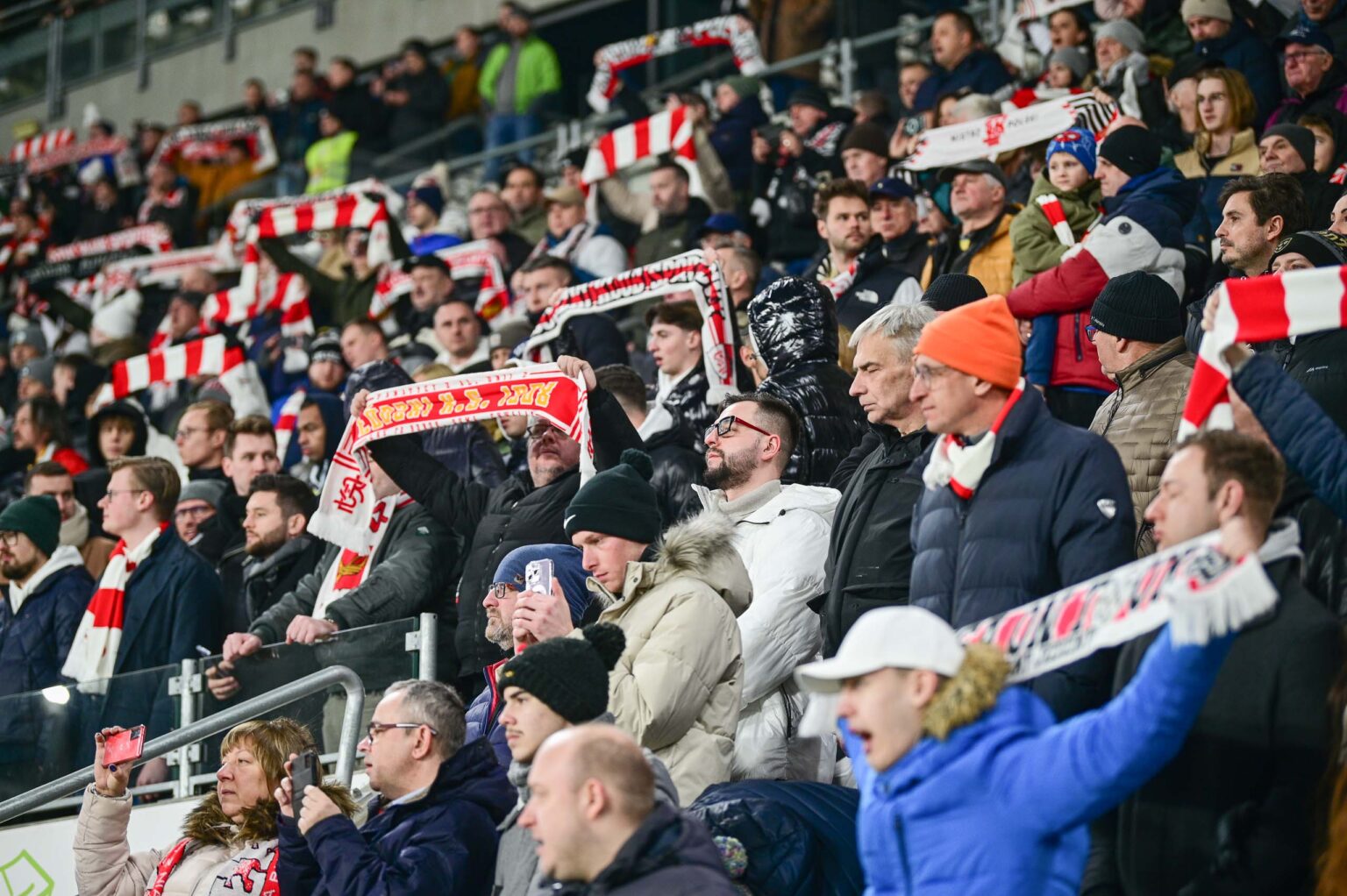 70. derby Łodzi: doping kibiców ŁKS