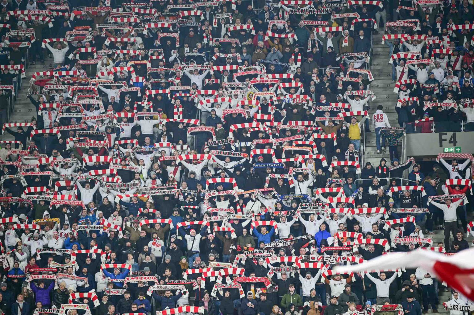 70. derby Łodzi: doping kibiców ŁKS