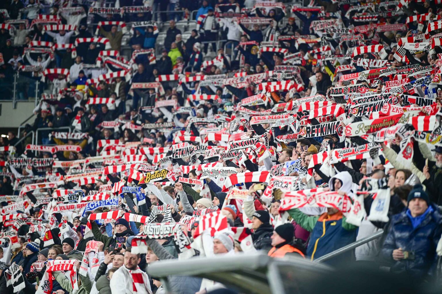 70. derby Łodzi: doping kibiców ŁKS