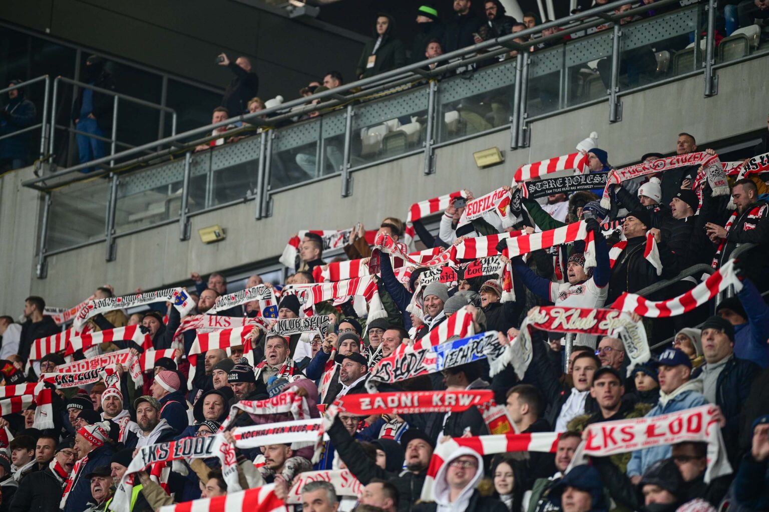 70. derby Łodzi: doping kibiców ŁKS