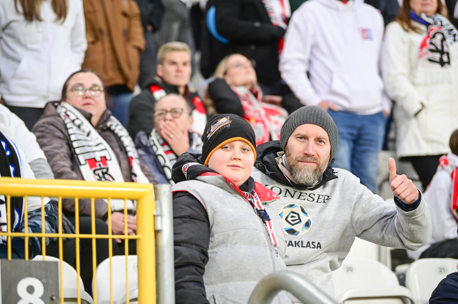70. derby Łodzi: doping kibiców ŁKS