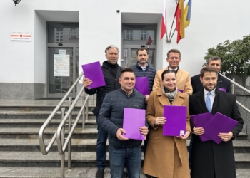 Wybory samorządowe 2024: Liderzy KO w Łodzi zarejestrowali swoich kandydatów