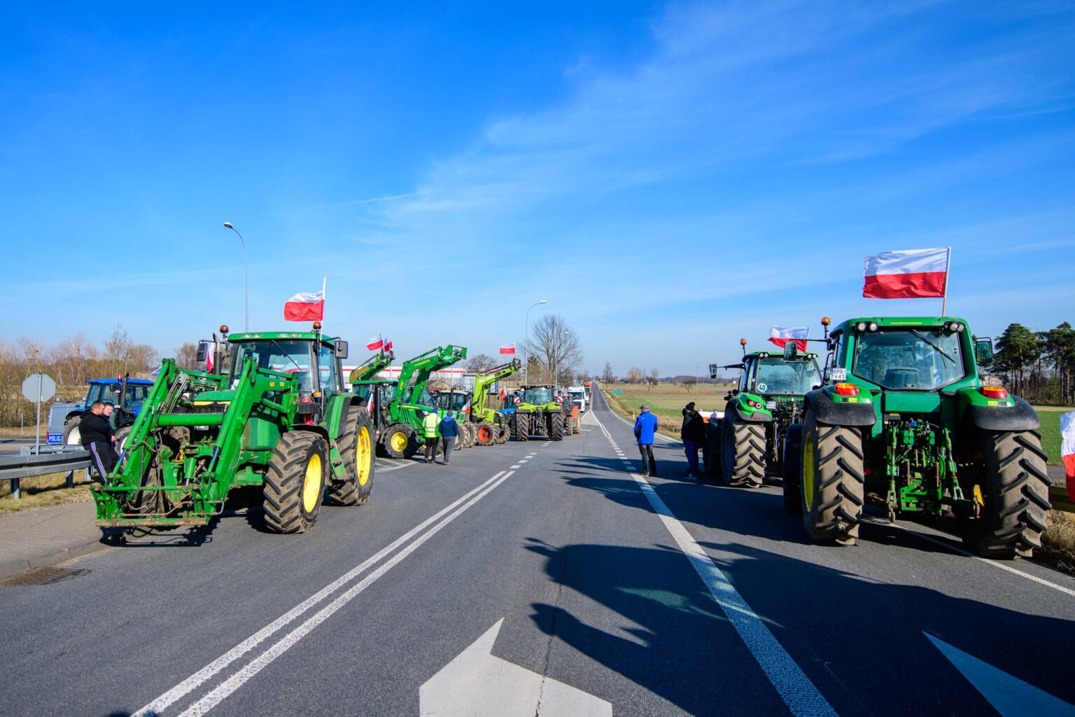 Protest rolnikow wezel Wartkowice 1