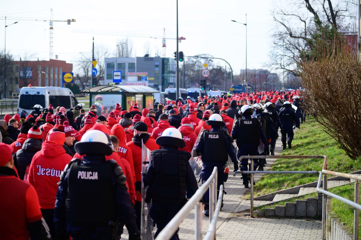 Przemarsz kibicow Widzewa 110