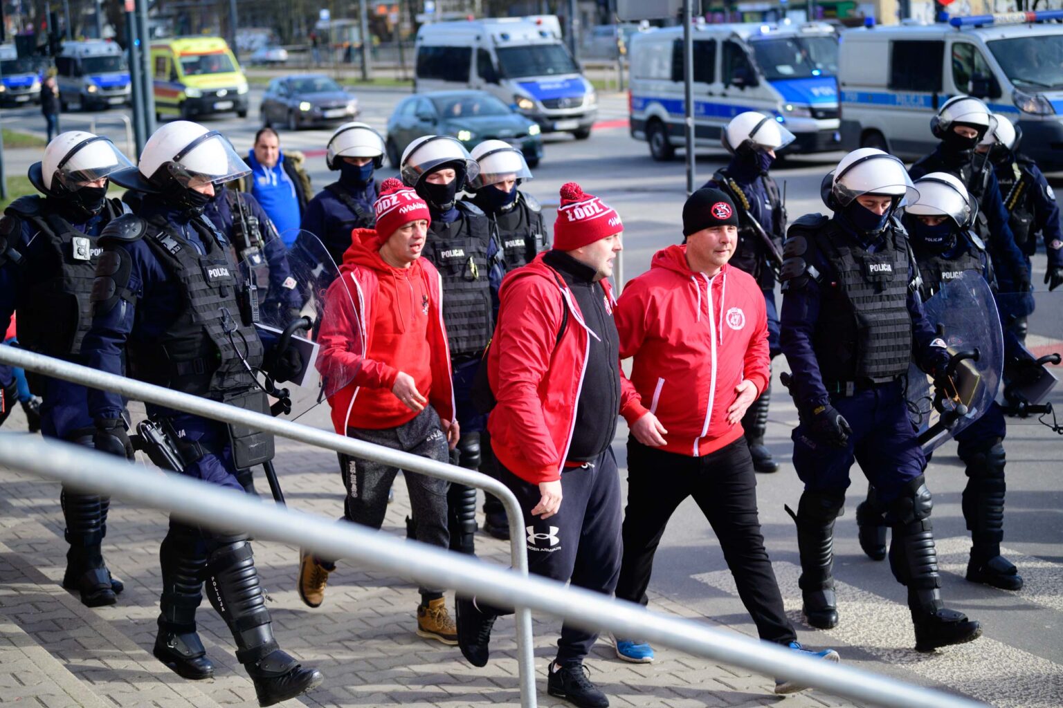 Przemarsz kibicow Widzewa 125