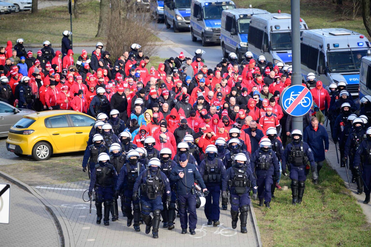 Przemarsz kibicow Widzewa 141