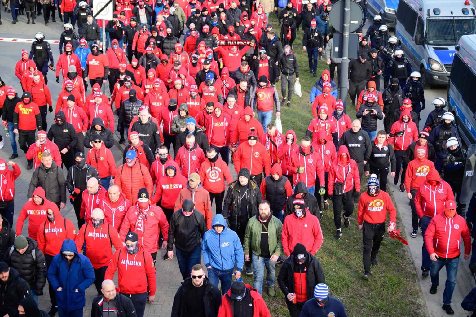 Przemarsz kibicow Widzewa 150