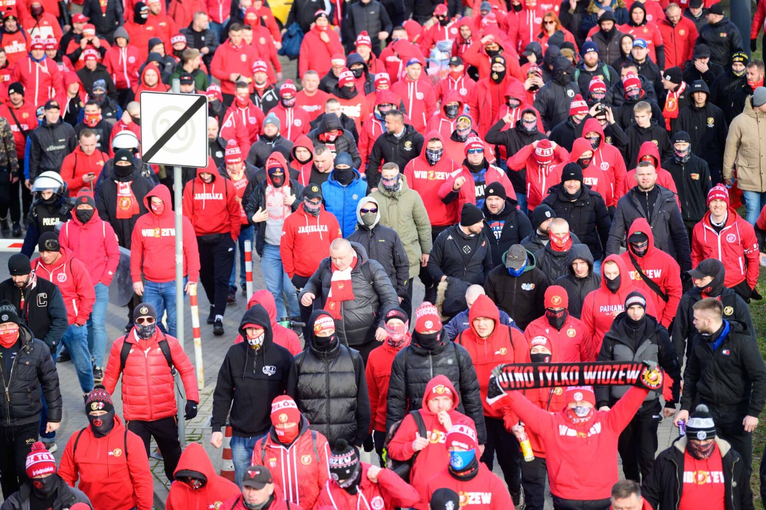 Przemarsz kibicow Widzewa 154