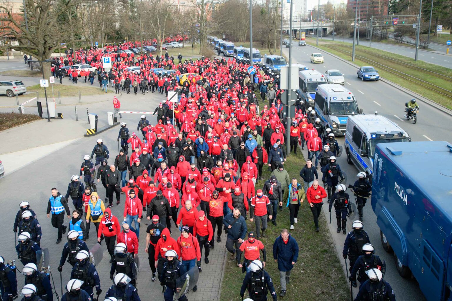 Przemarsz kibicow Widzewa 28