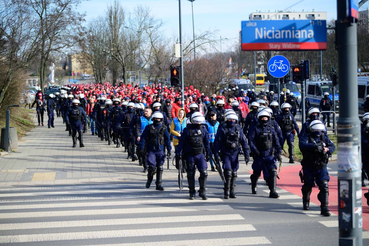Przemarsz kibicow Widzewa 70