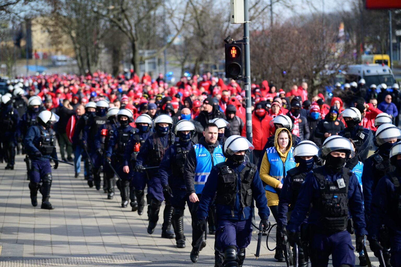 Przemarsz kibicow Widzewa 71