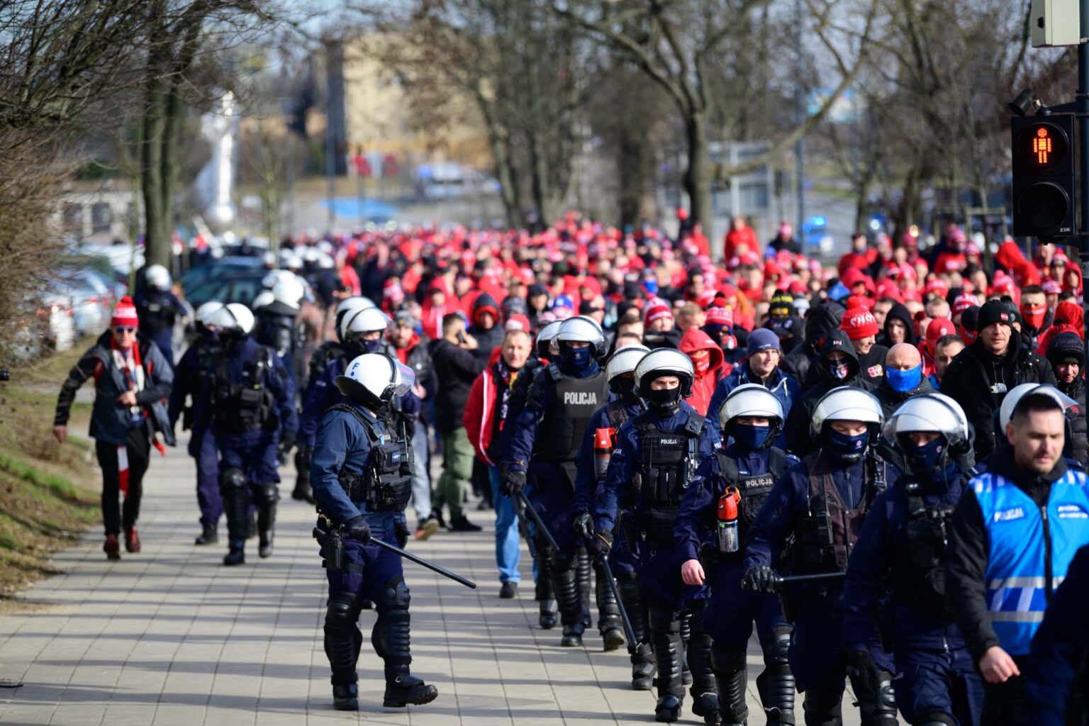 Przemarsz kibicow Widzewa 72