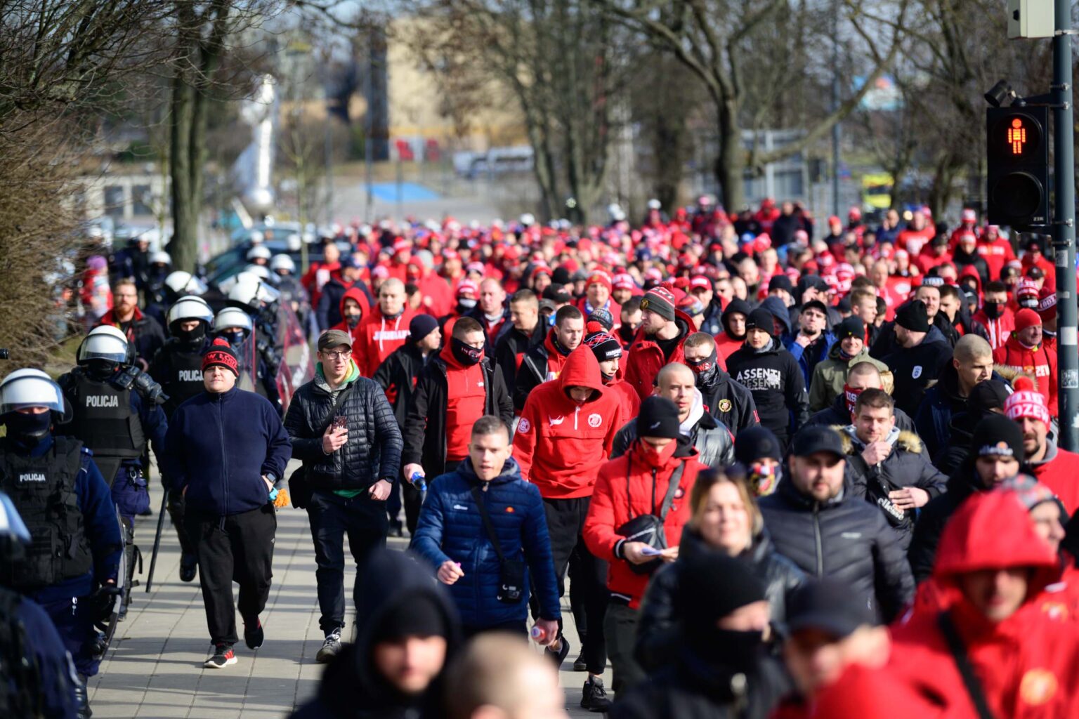 Przemarsz kibicow Widzewa 87