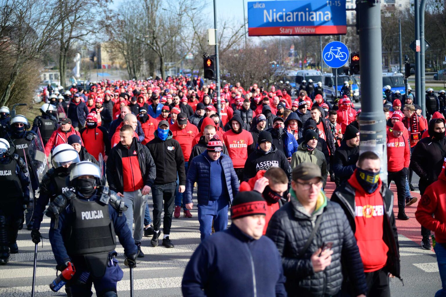Przemarsz kibicow Widzewa 93
