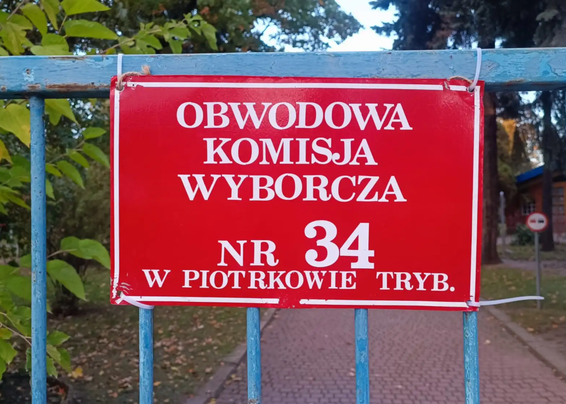 Wybory samorządowe 2024. Ile komitetów wyborczych zarejestrowano w piotrkowskiej delegaturze KBW?