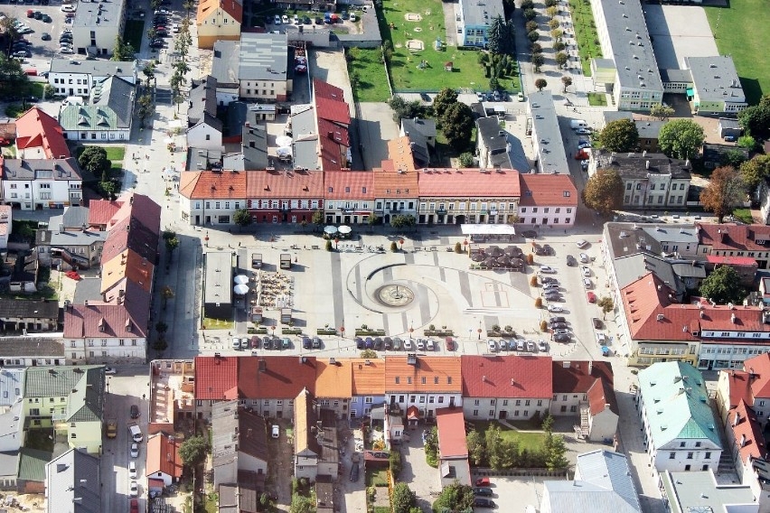 Edukacyjna inicjatywa w Sieradzu. Spotkania z młodzieżą uzupełnieniem tradycyjnych lekcji historii 1 Historyczno-edukacyjna inicjatywa w Sieradzu