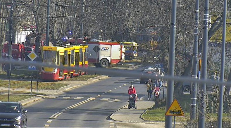 Pożar na Dąbrowskiego w Łodzi. 1 osoba poszkodowana
