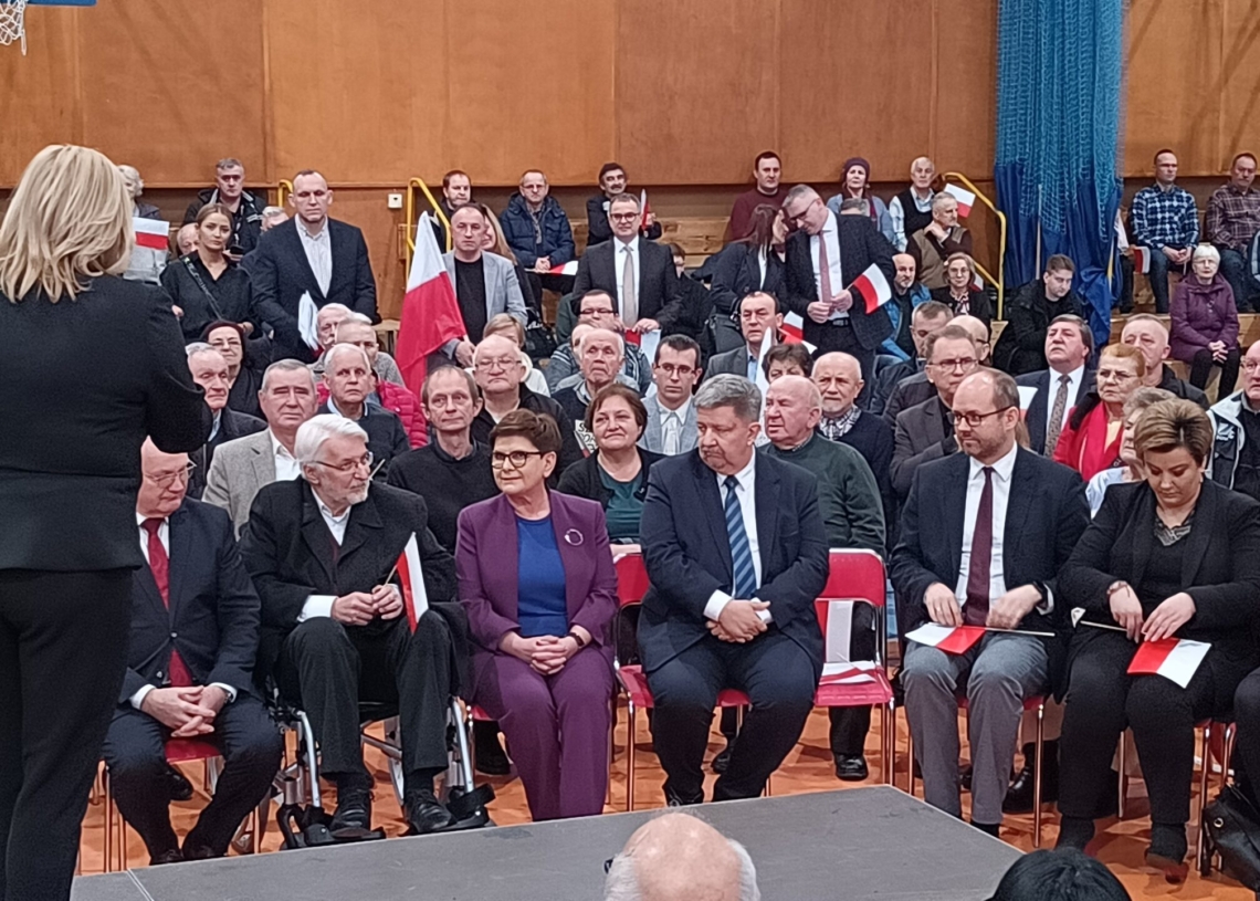 Beata Szydło spotkała się dziś z sympatykami PiS w Sieradzu