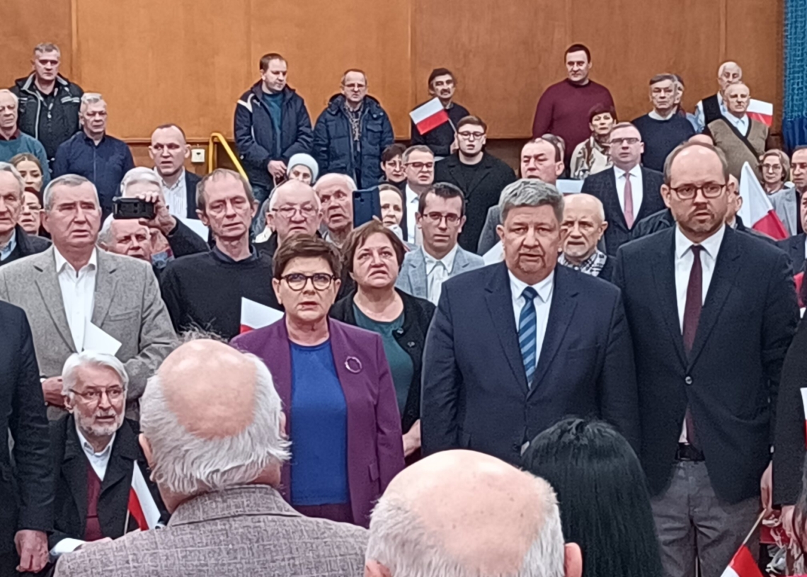 Beata Szydło spotkała się dziś z sympatykami PiS w Sieradzu