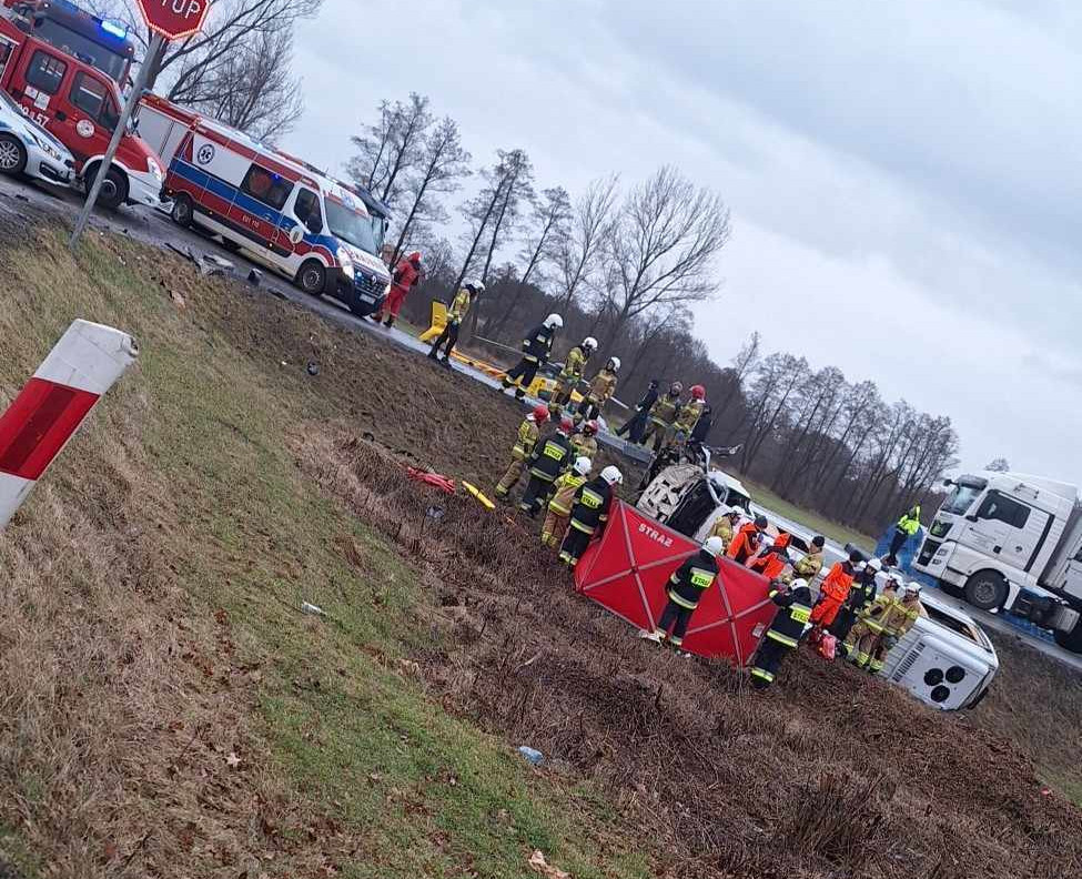 Śmiertelny wypadek na DK74 pod Szczercowem