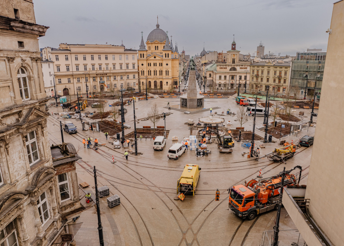 Modernizacja pl. Wolności. Tramwaje zaczną po nim kursować od 2 marca, a dwa dni później powinny wrócić na część Legionów