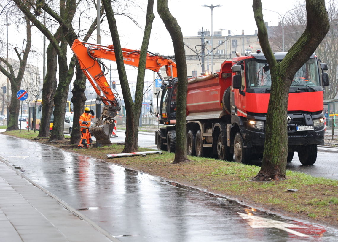 Od wtorku drogowcy zaczynają prace na Boya-Żeleńskiego, dzisiaj (11 marca) zajęli część jezdni na Zachodniej