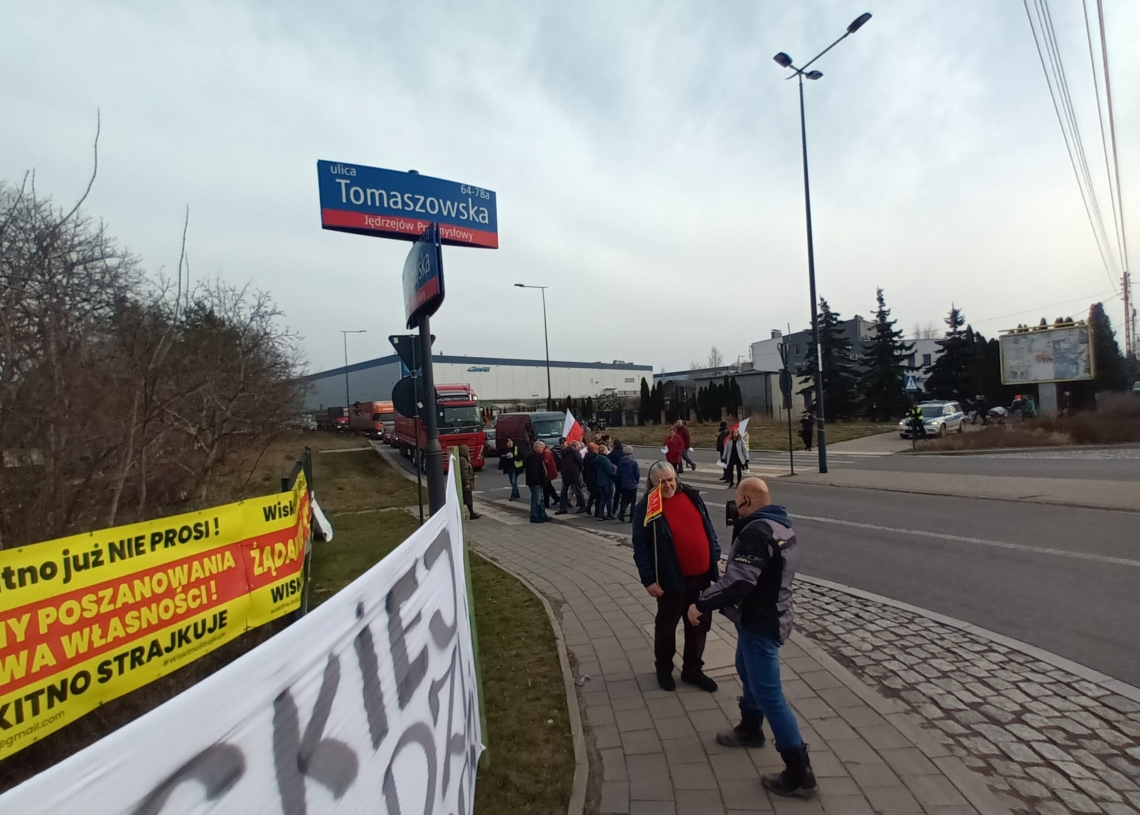 Protest mieszkańców łódzkiego Wiskitna na Rondzie Strażaków Polskich [ZDJĘCIA]