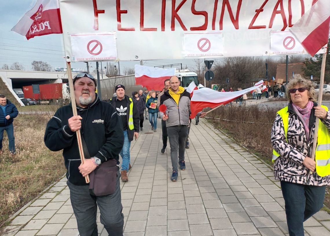 Protest mieszkańców łódzkiego Wiskitna na Rondzie Strażaków Polskich [ZDJĘCIA]
