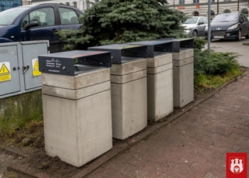 Nowe pojemniki do segregacji odpadów na ulicach Zgierza