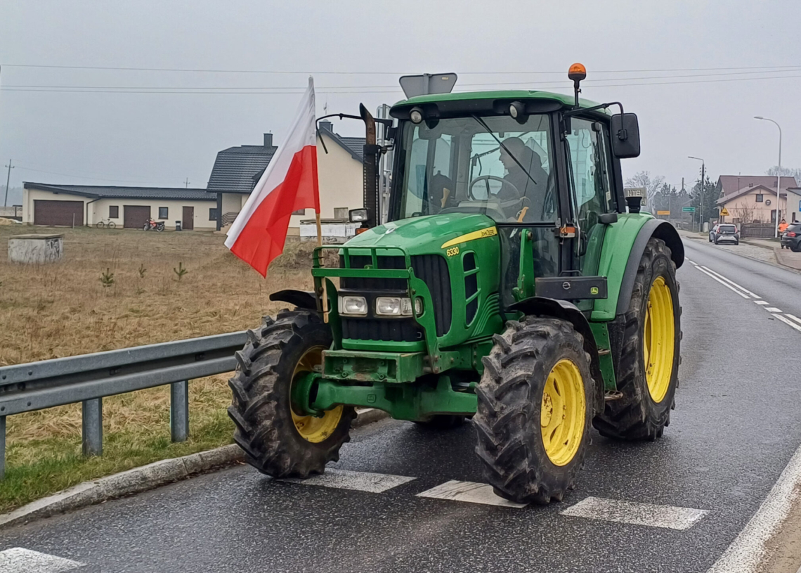 Łódzkie: kolejne protesty rolników, utrudnienia na drogach