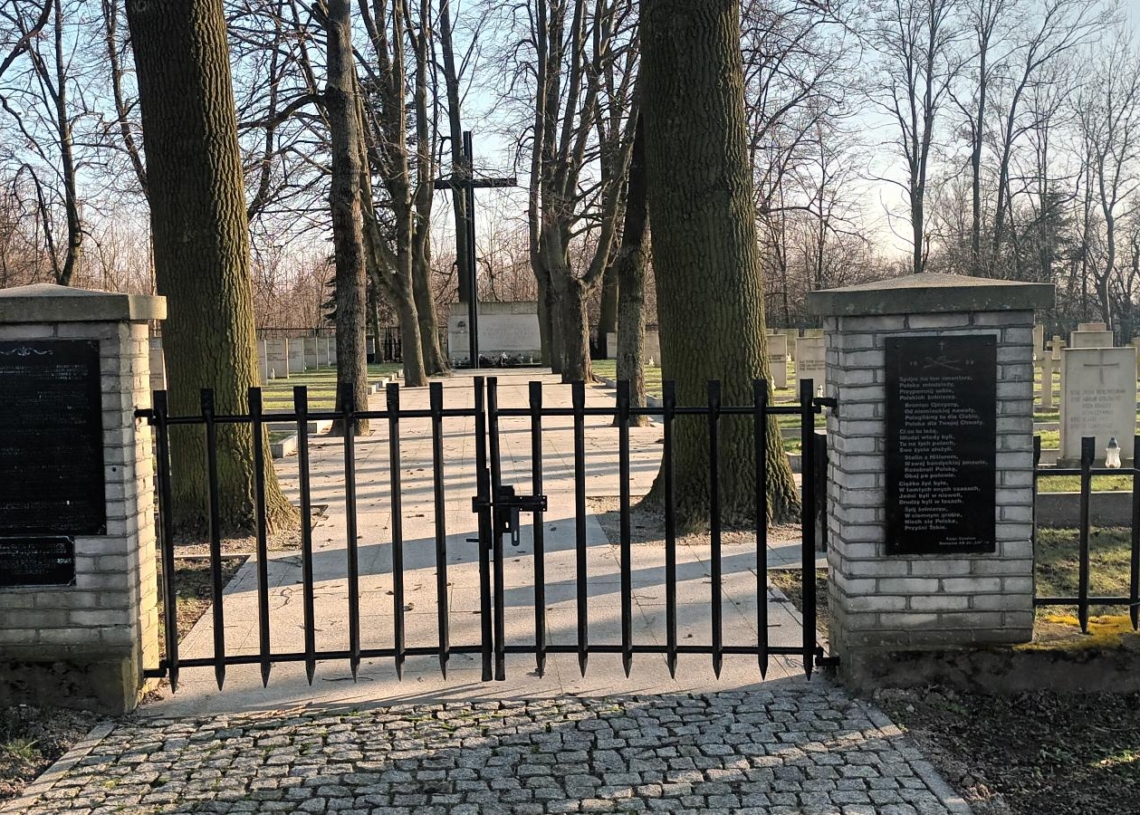 Gmina Nieborów z dotacją na utrzymanie kwater i cmentarzy wojennych