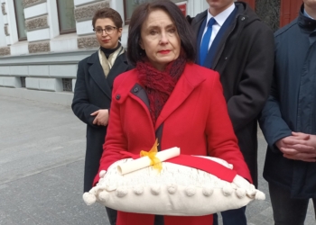Agnieszka Wojciechowska van Heukelom wzywa Hannę Zdanowską na debatę