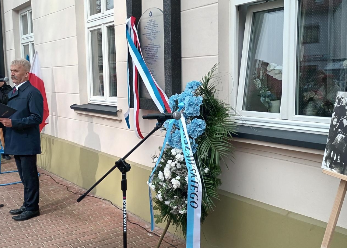 W Łowiczu odsłonięto Macewę Pamięci, upamiętniającą Żydów zamordowanych przez niemieckich okupantów