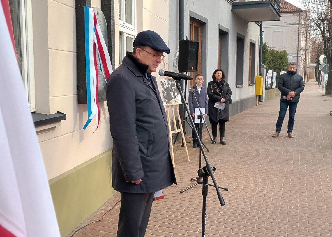 W Łowiczu odsłonięto Macewę Pamięci, upamiętniającą Żydów zamordowanych przez niemieckich okupantów