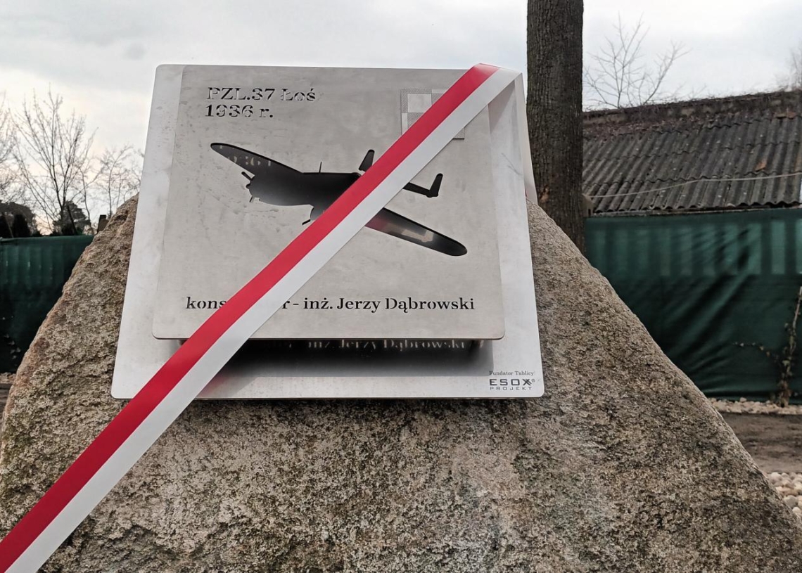 Uroczystość odsłonięcia tablicy Jerzego Dobrowolskiego