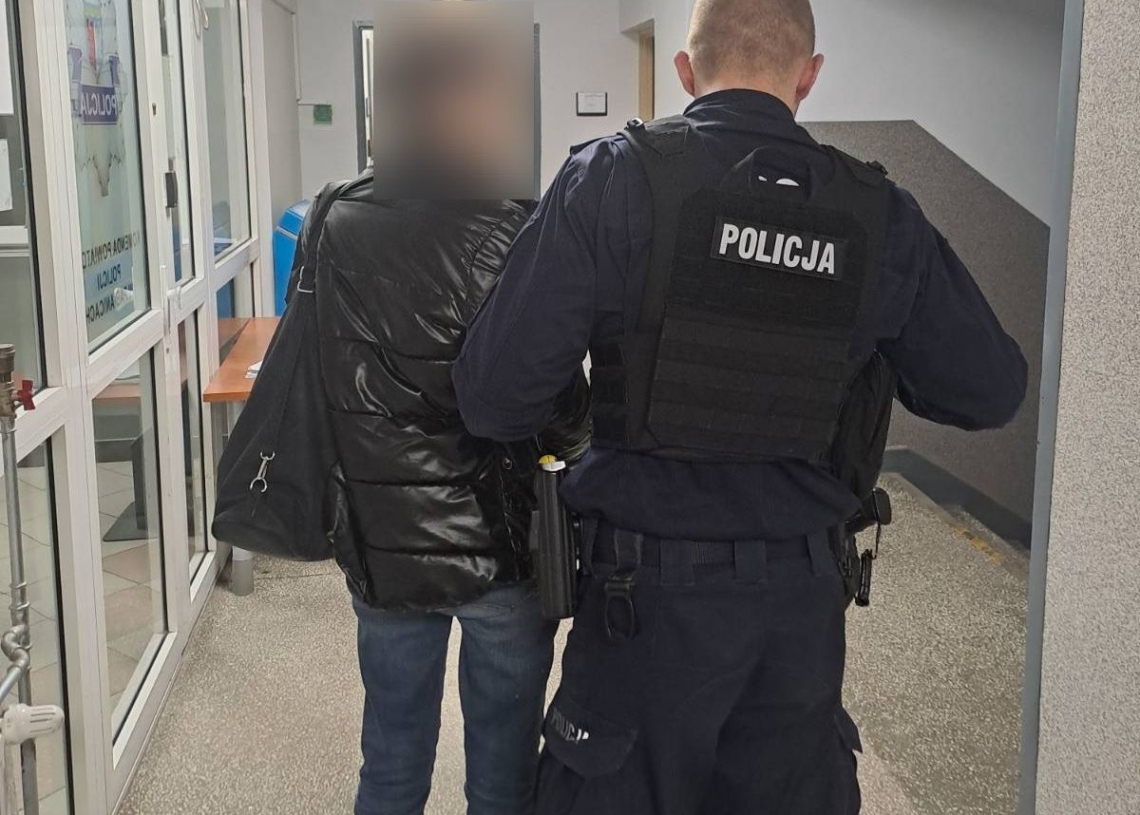 Pierwsza konfiskata pojazdu w Łódzkiem. Pijana kobieta miała ponad 2 promile 1 Pierwsza konfiskata pojazdu w Łódzkiem. Pijana kobieta miała ponad 2 promile