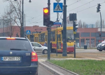 Zatrzymanie ruchu tramwajowego na Dąbrowskiego