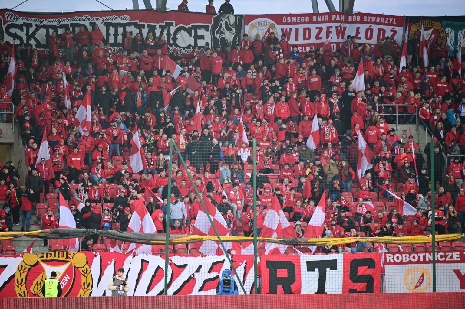Doping Widzewa Lodz na meczu z Legia Warszawa 112