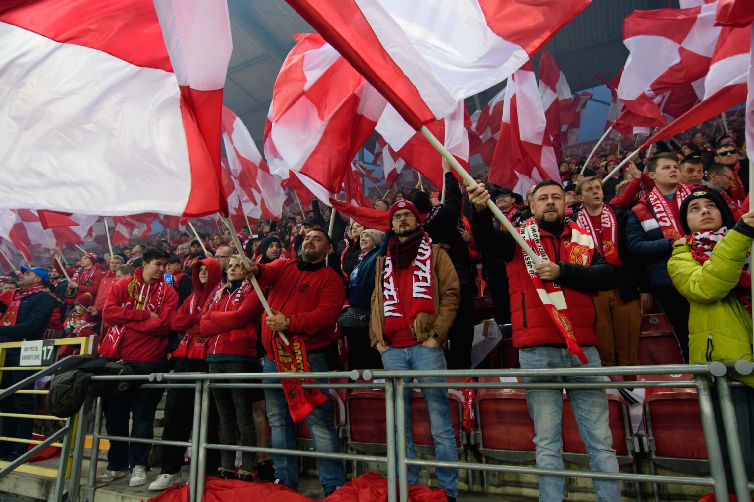 Doping Widzewa Lodz na meczu z Legia Warszawa 12