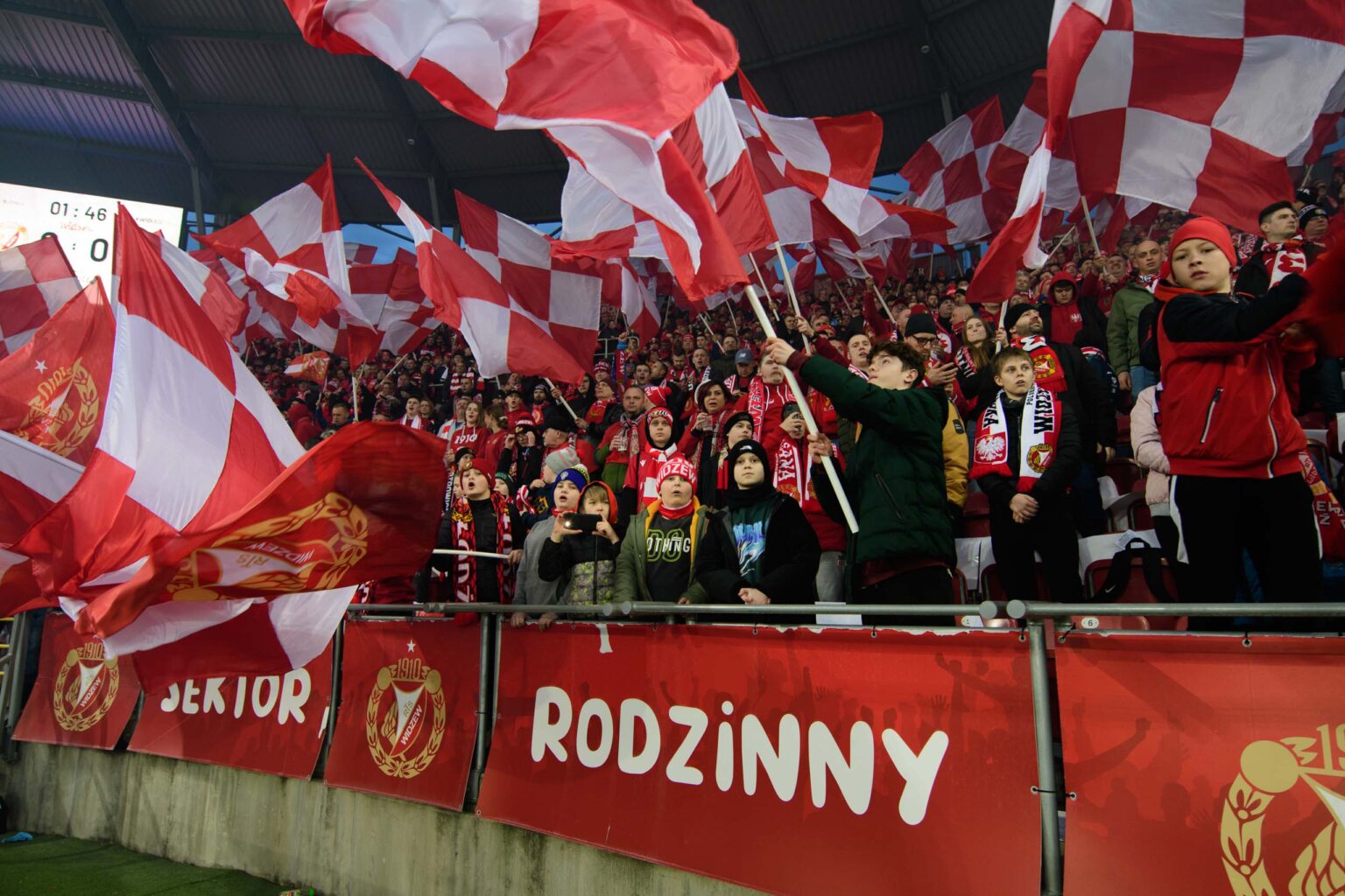 Doping Widzewa Lodz na meczu z Legia Warszawa 37