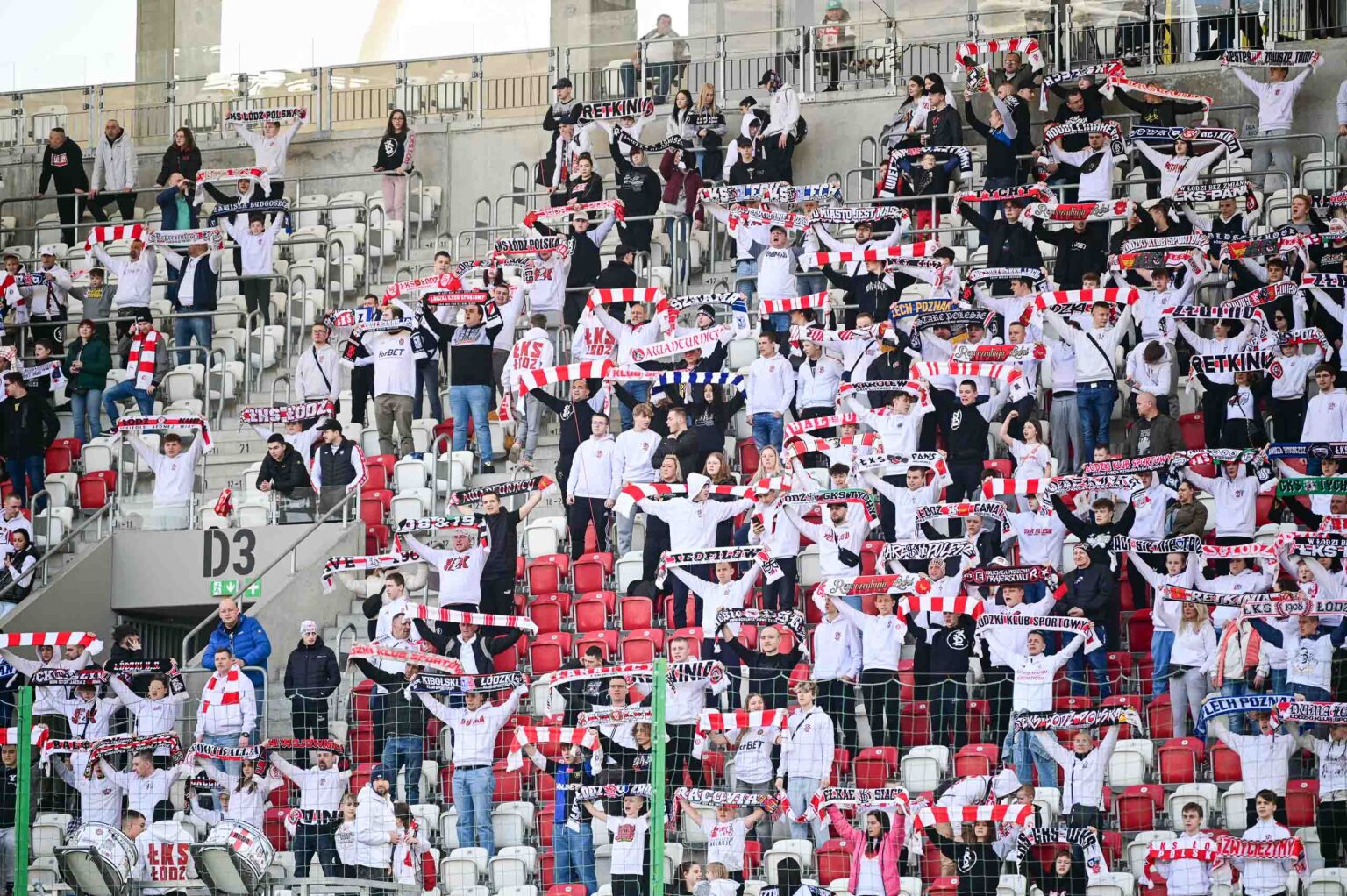 Doping kibicow LKS na meczu z Puszcza Niepolomice 120