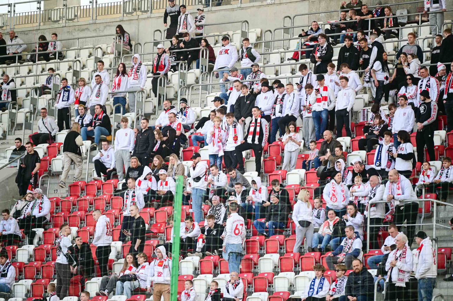 Doping kibicow LKS na meczu z Puszcza Niepolomice 73