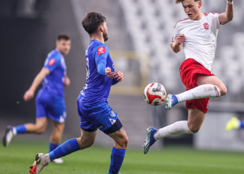Łodzianie wykorzystali grę w przewadze i wygrali. ŁKS II Łódź - Stomil Olsztyn 2:0
