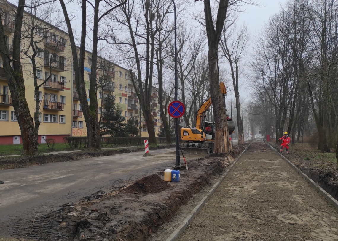 Remont Lutomierskiej, Klonowej, Hipotecznej. Drogowcy zaczęli prace od budowy chodników