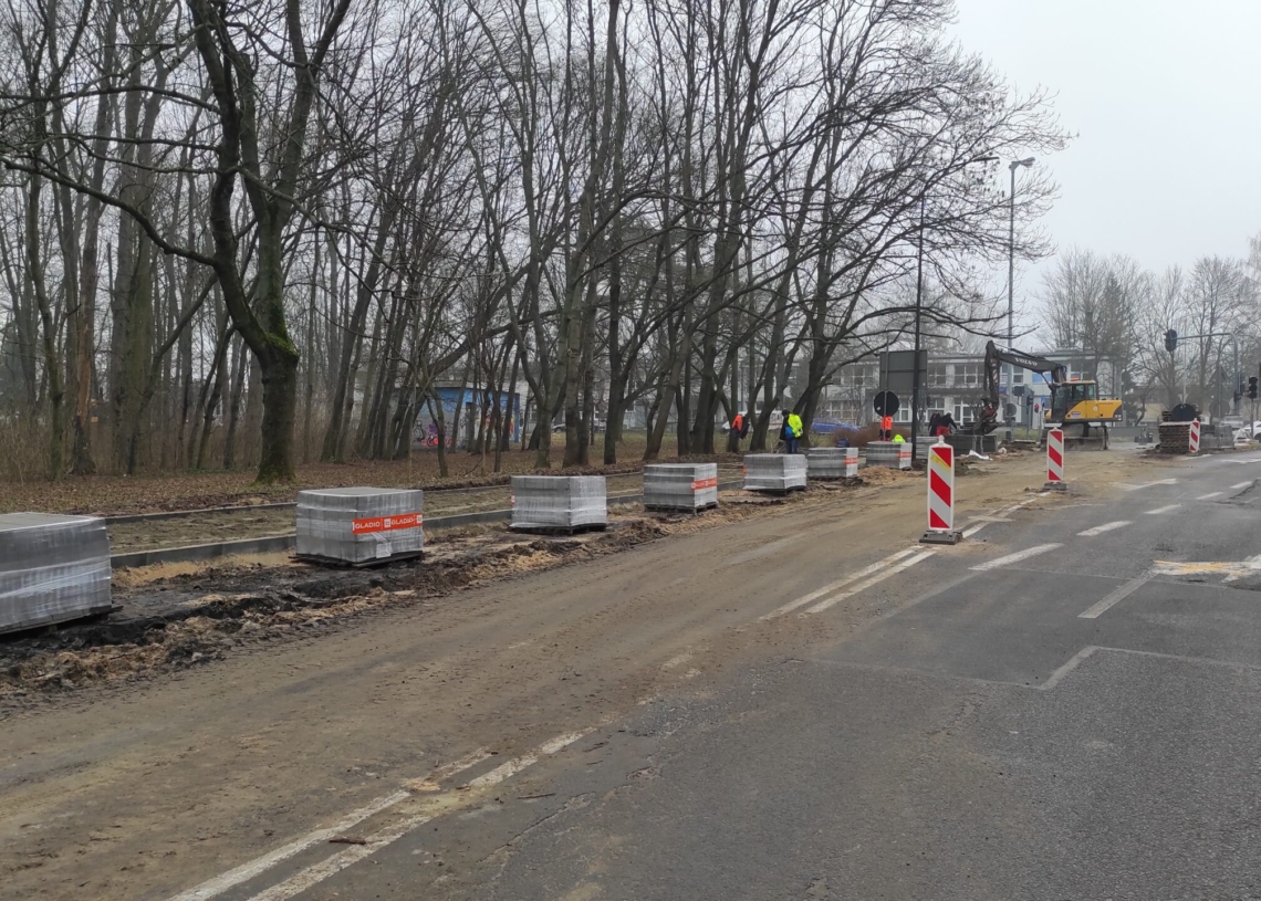 Remont Lutomierskiej, Klonowej, Hipotecznej. Drogowcy zaczęli prace od budowy chodników