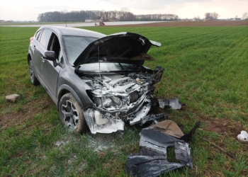 Wypadek DK83 w Kościerzynie. KPP i KP PSP Sieradz