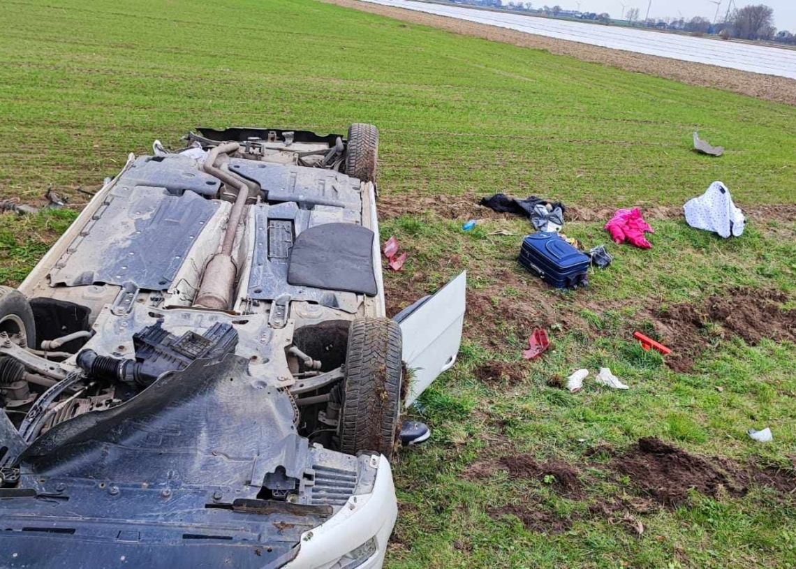 Wypadek DK83 w Kościerzynie. KPP i KP PSP Sieradz