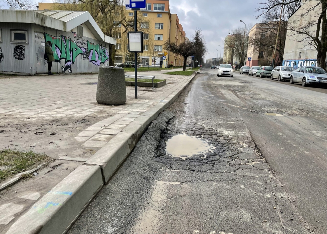 12 marca miała się rozpocząć punktowa naprawa nawierzchni na Boya-Żeleńskiego. Na razie jej stan się nie polepszył