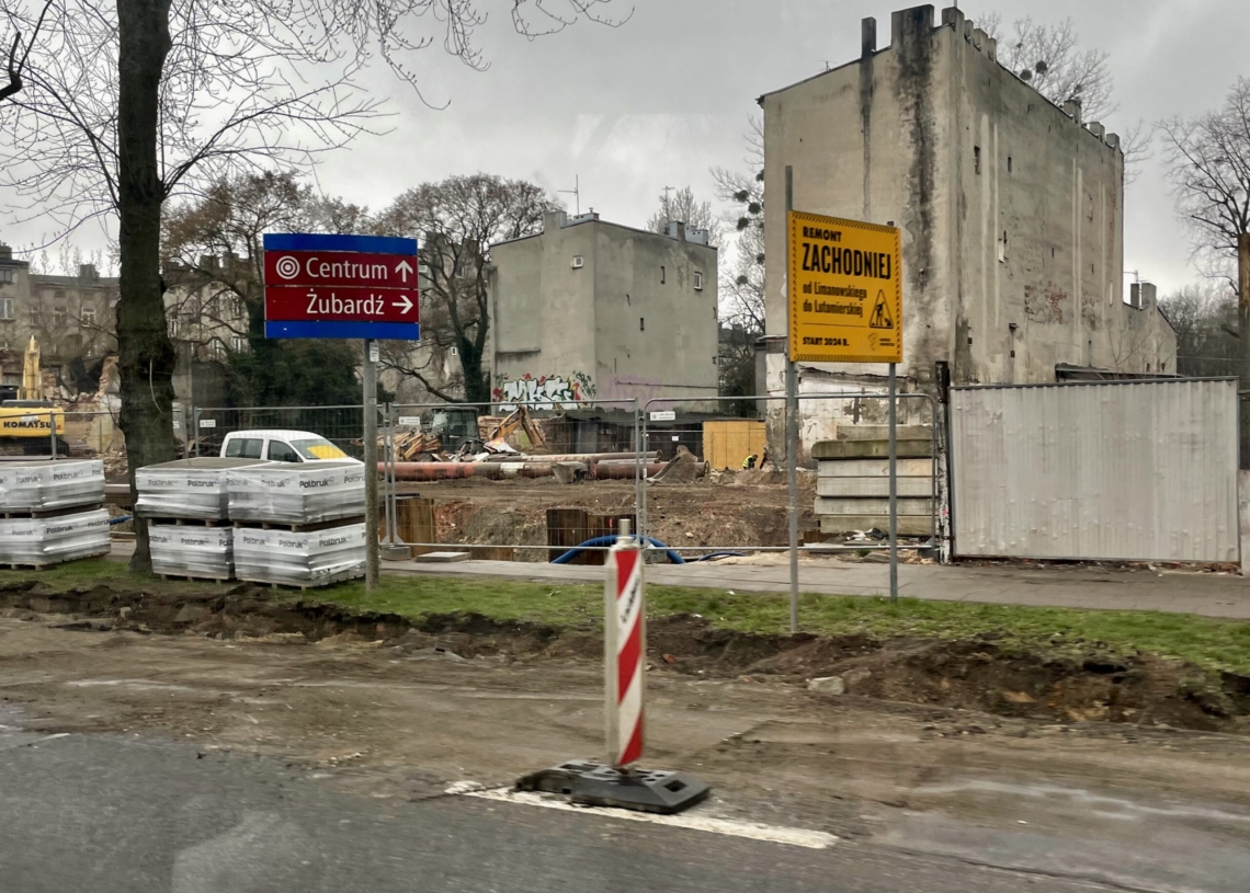 Od 25 marca autobusy omijają skrzyżowanie Spornej i Pankiewicza, a na Zachodniej nadal stoją w korkach