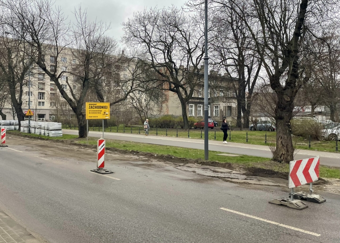 Od 25 marca autobusy omijają skrzyżowanie Spornej i Pankiewicza, a na Zachodniej nadal stoją w korkach